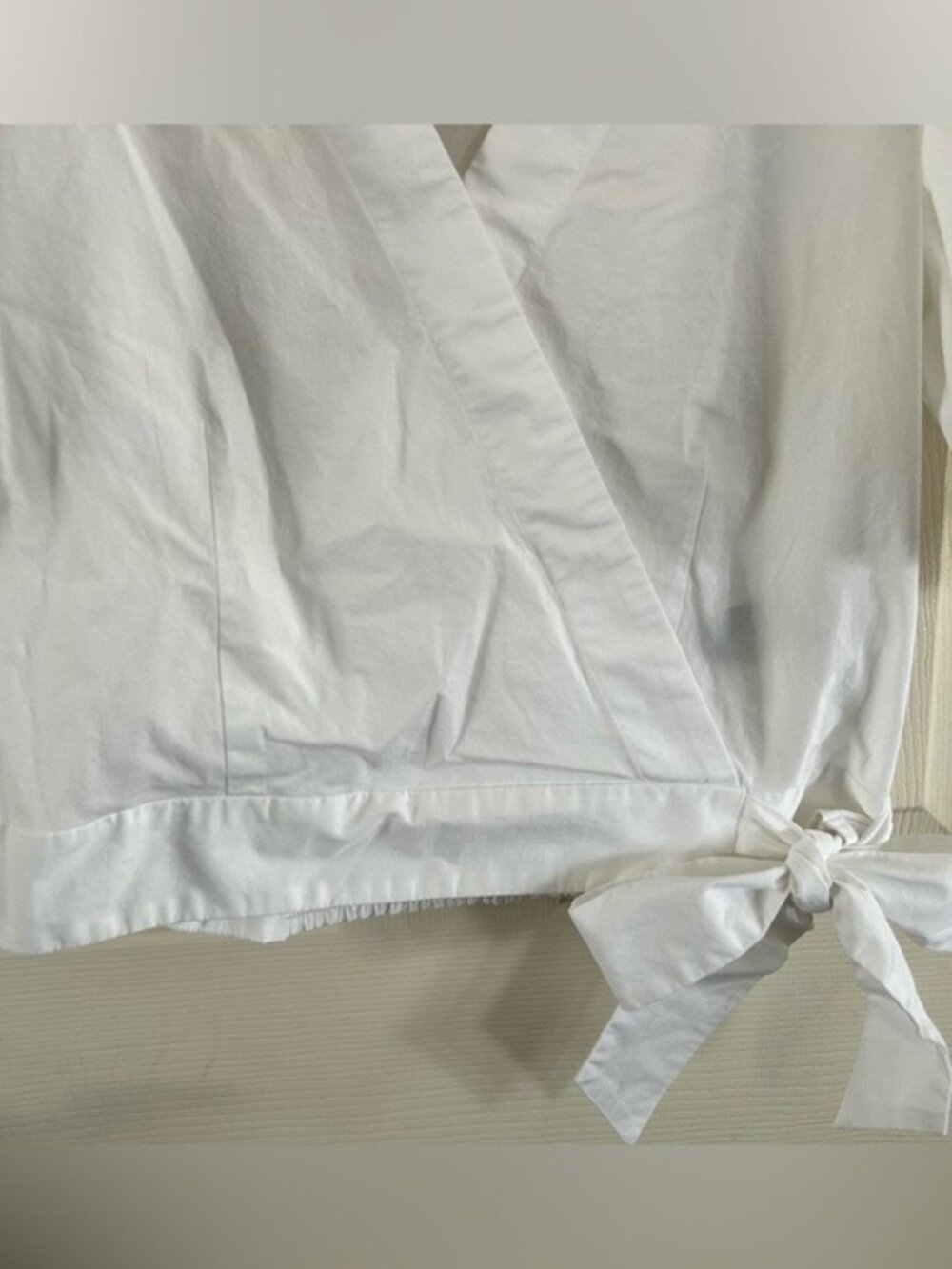 Banana Republic White Wrap Tie Puff-Sleeve Blouse Sz Med Summer Business Casual - Picture 4 of 16